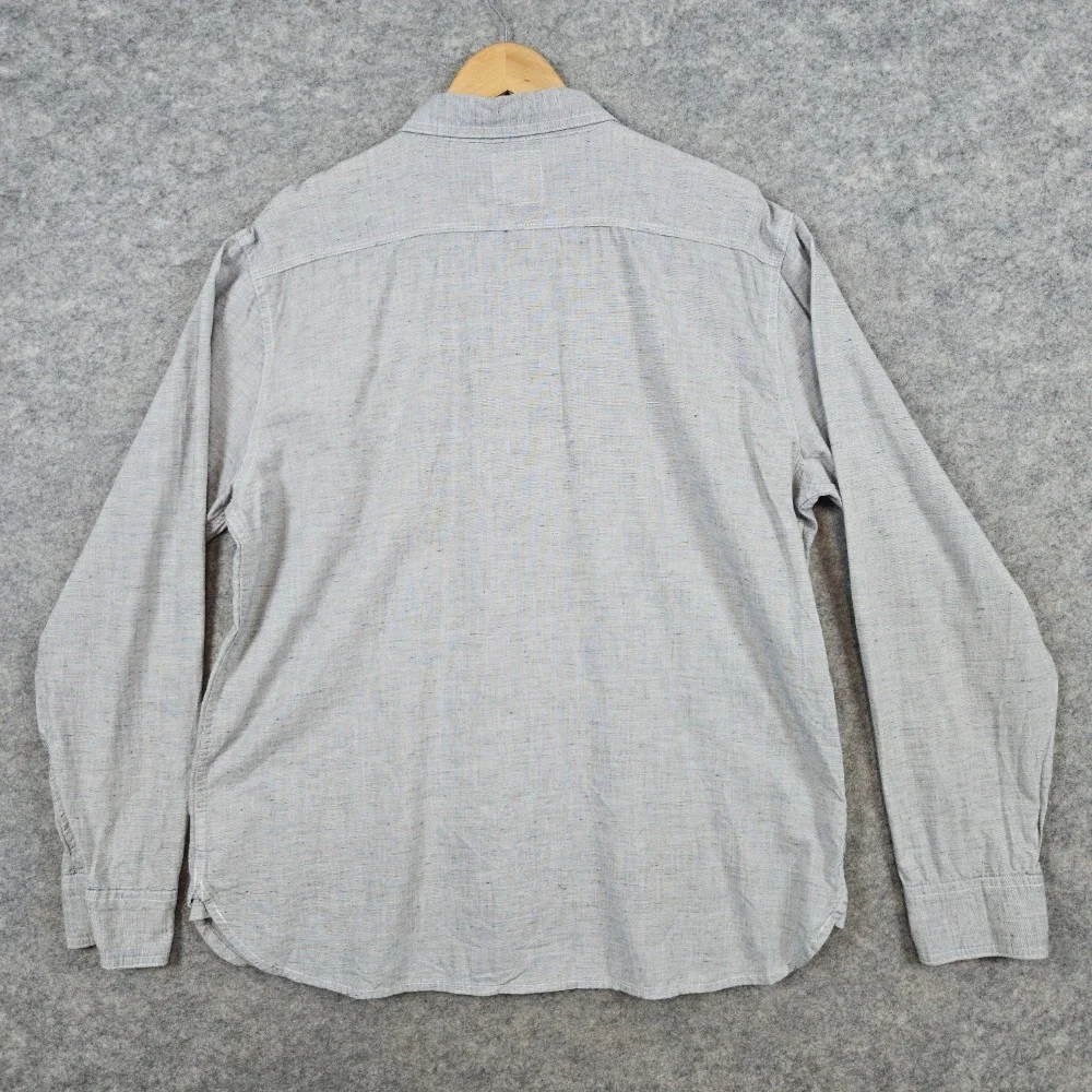 Levi's Gray Button Up Shirt‎ Size XL Long Sleeve Cotton Blend Lightweight SPOT